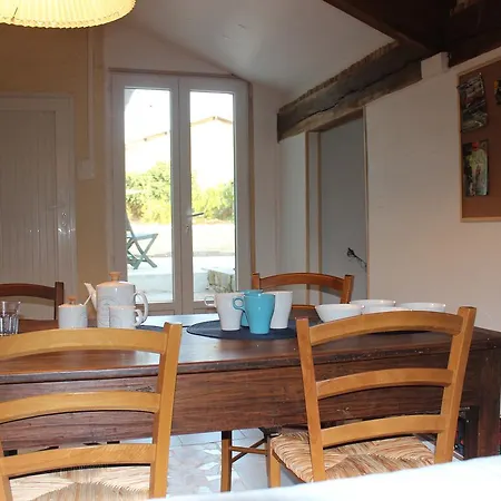 Jambon De Printemps Bed & Breakfast